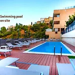 Mediterranean Pool & Parking タオルミーナ