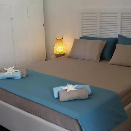 Mediterranean Pool & Parking Apartment