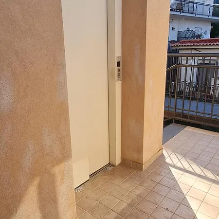 Apartment Mediterranean Pool & Parking