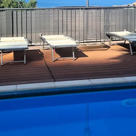 Mediterranean Pool & Parking * Taormine