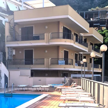 Appartement Mediterranean Pool & Parking *