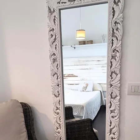 Mediterranean Pool & Parking 아파트 *