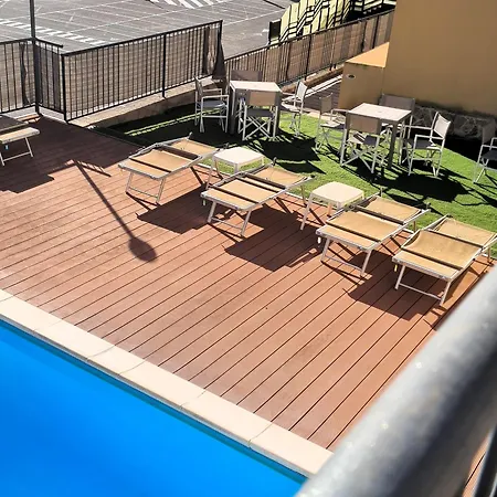 아파트 Mediterranean Pool & Parking