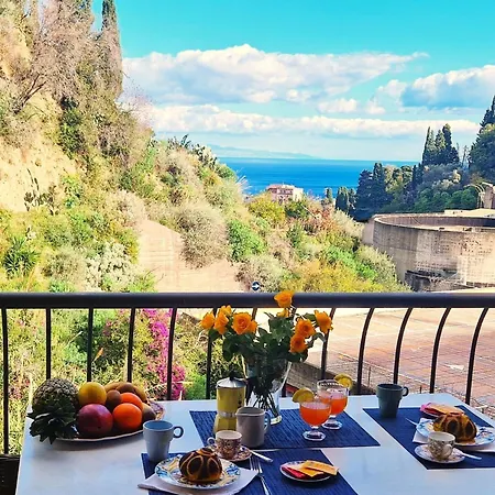 아파트 Mediterranean Pool & Parking 타오르미나