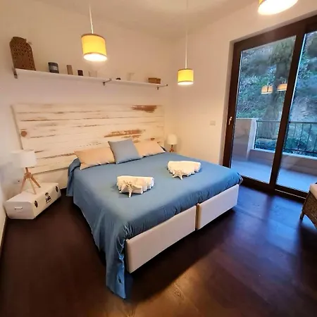 Mediterranean Pool & Parking 아파트 타오르미나