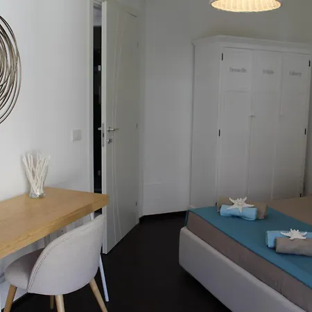 Mediterranean Pool & Parking 아파트 타오르미나