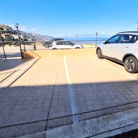 아파트 Mediterranean Pool & Parking *