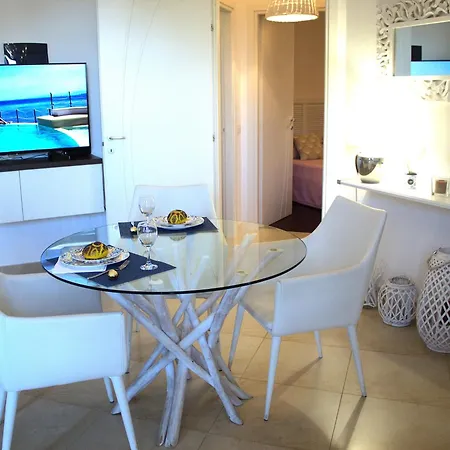 아파트 Mediterranean Pool & Parking 타오르미나