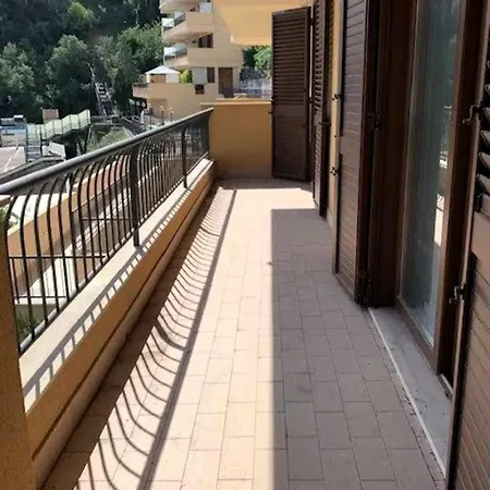 アパート Mediterranean Pool & Parking タオルミーナ